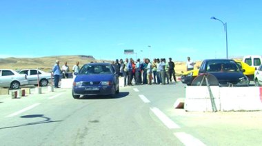 Des opposants à la taxe routière ferment l’accès aux Tunisiens
