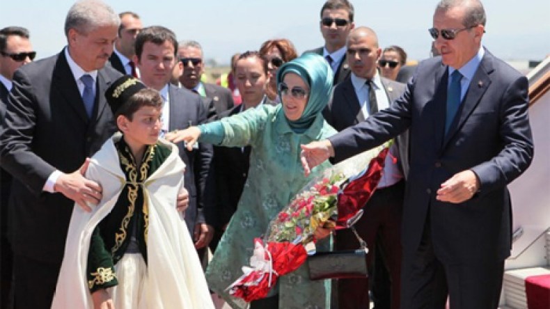 أرودغان يعرب عن أمله في الغاء التأشيرة بين الجزائر وتركيا