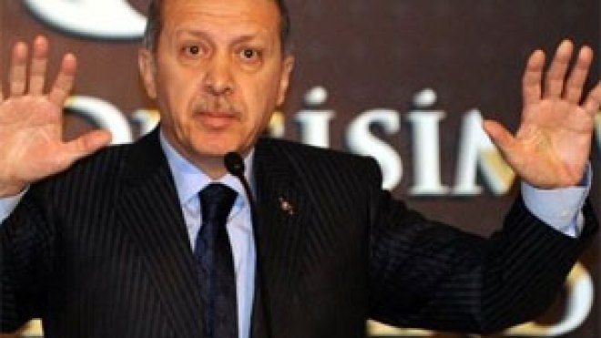 رئيس الوزراء التركي يتهم فرنسا بارتكاب ابادة جماعية في الجزائر