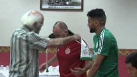 هل ستذيب لفتة معوش الصراع الذي تعشش بين أجيال “الخضر”