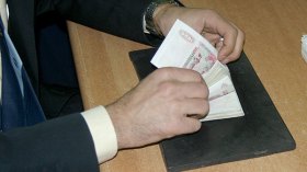 شيخ وامرأتان يسحبون أموالا من البريد بهويات مزورة في تيسمسيلت