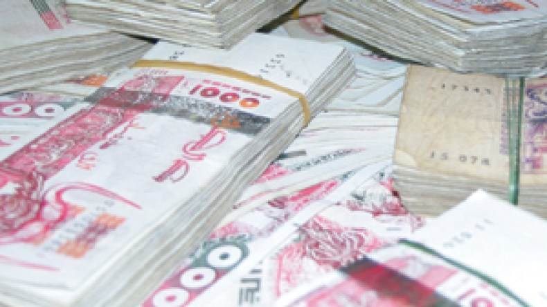 قانون المالية التكميلي 2011 لن يتضمن أي رسوم أو ضرائب جديدة