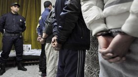3 أشقاء يختطفون طفلا .. يكبلونه ويغتصبونه بعنابة