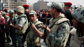 الجيش المصري: نفتدي مصر بدمائنا ضد “الإرهابيين” و”المتطرفين”