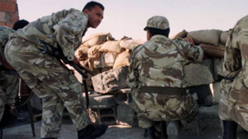 الجيش يحبط عملية كبرى لتزويد الإرهابيين بالسلاح والذخيرة