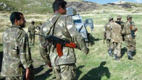 ضربات الجيش الجزائري أرغمت الإرهابيين على التراجع والفرار نحو الصحراء الكبرى