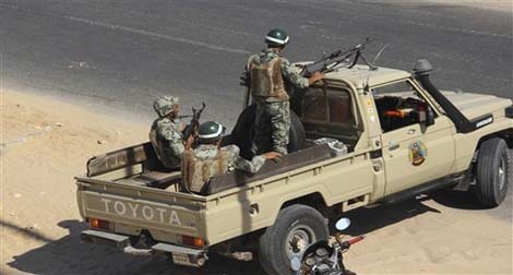 Echange de tirs entre l'armée égyptienne et des hommes armés dans le Sinaï