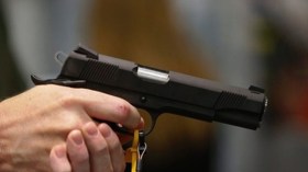 شرطي يقتل ابن أخيه بالخطأ ببرج بوعريريج