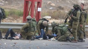 الوحدة أو الخيانة