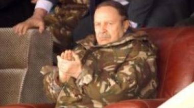 Bouteflika rencontre les responsables de la sécurité intérieure pour un état des lieux