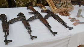 حجز 51 سلاحا حربيا مهربا من ليبيا وقنطار مخدرات
