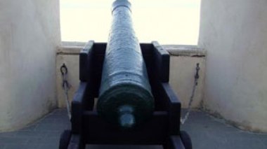 L’histoire particulière d’un canon algérois “captif” en France