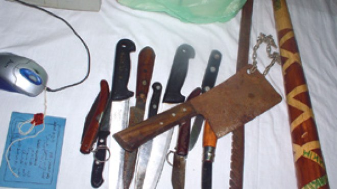 الأمن يحدد قائمة 100 سلاح أبيض يدخل حاملها السجن