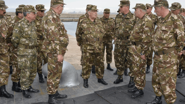 قائد القوات البرية للجيش مازال في منصبه