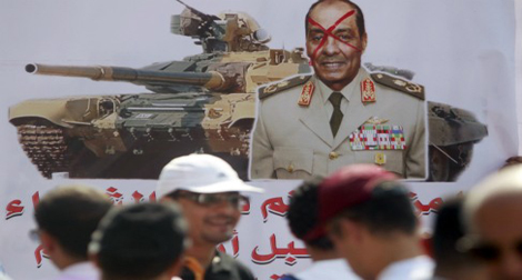 Égypte : manifestation au Caire contre l'armée, accusée de s'accrocher au pouvoir