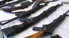 “كل أسلحة الجيش والشرطة بالجزائر مقيدة في سجلات ورقية وإلكترونية”