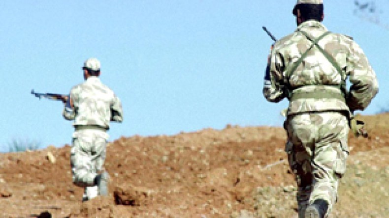 الجيش‭ ‬التونسي‭ ‬في‭ ‬حالة‭ ‬استنفار‭ ‬خوفا‭ ‬من‭ ‬تهريب‭ ‬الأسلحة‭ ‬إلى‭ ‬الجزائر