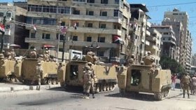 الجيش المصري يغلق ميداني التحرير ومصطفي محمود منعا للتظاهر