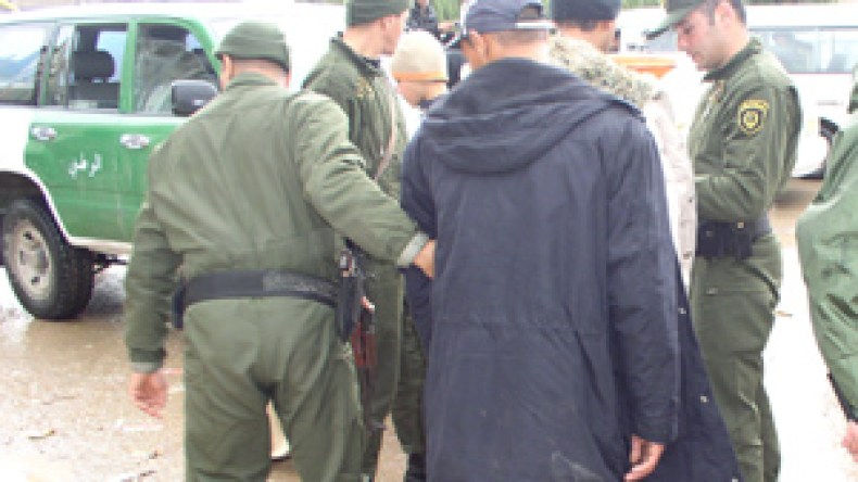 بائعة‭ ‬هوى‭ ‬وملتح‭ ‬وعروس‭ ‬وهمية‭ ‬لسرقة‭ ‬السيارات‭ ‬الفاخرة