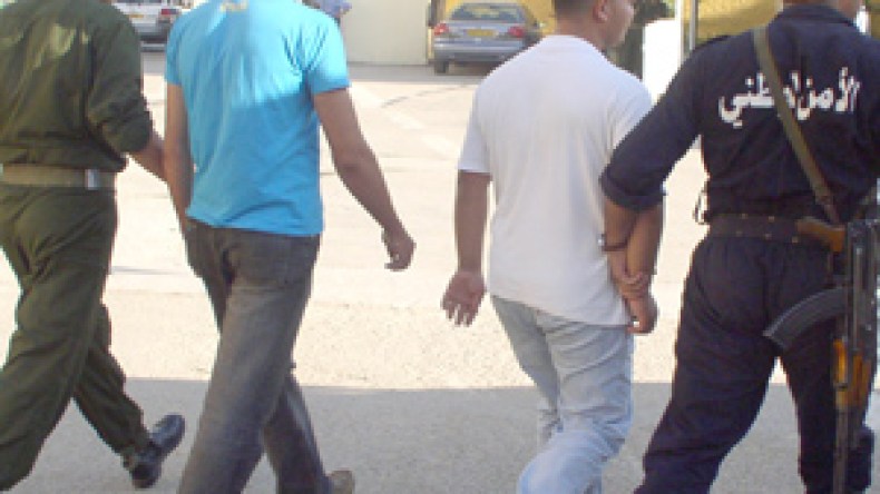 ” سيمكا” ،  “الفرماجة” ،  “الأفعى” ،  “الذيب” ،  “المصران” ،  “الشرّ” ..  مجرمون  تطاردهم  مصالح  الأمن  بالعاصمة