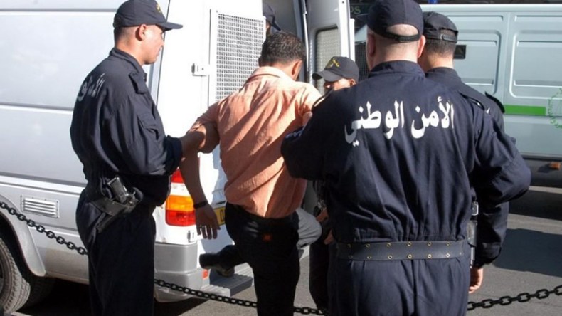 عون أمن يقود عصابة لسرقة 650 مليون من شركة بوهران