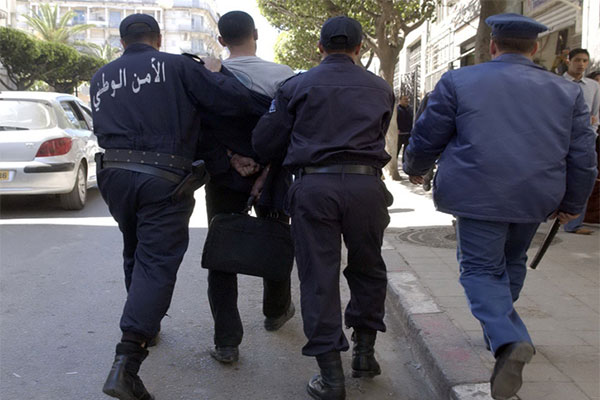 Illegal immigrants smugglers arrested in Meghnia