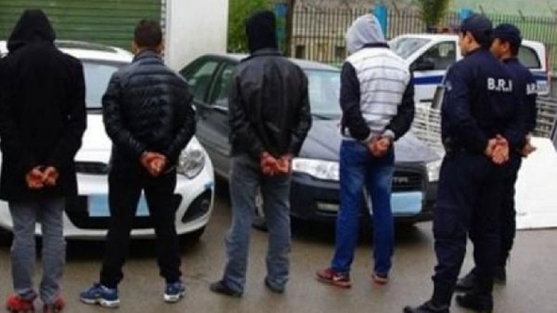 الأمن يطيح بعصابة مختصة في التهريب الدولي للمركبات