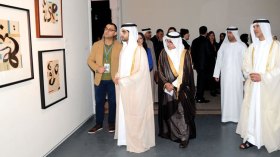 رحلة في عالم الخط والتراكيب بدأت بـ”كتب خارجة عن النسق”