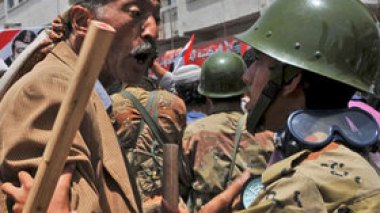 Yémen: combats et manifestation à Sanaa, blessés à Taëz