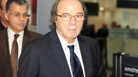 أرتور جورج مطالب بتقديم شهادة تدريب الاتحاد الأوروبي