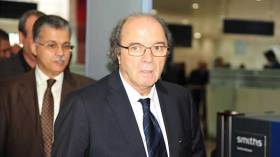 العجوز أرثور جورج باق في العميد