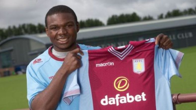 لاعب ينام داخل جهاز “السكانير”!