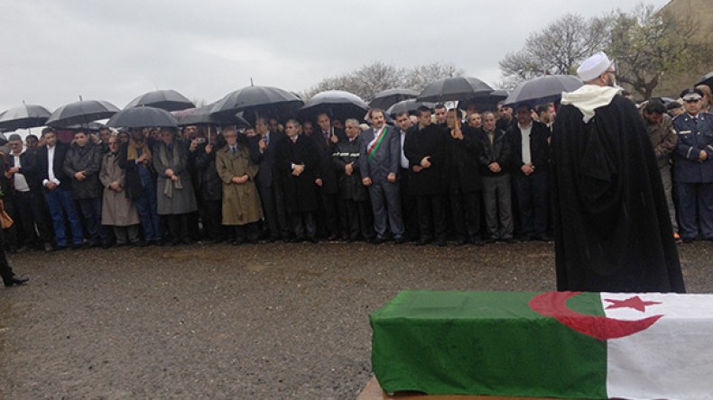 آسيا جبّار توارى الثرى في جو مهيب بحضور وزراء ومثقفين