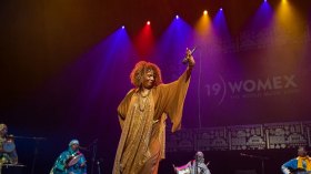 عسلة لم تسرق التراث الجزائري لكنها شرّفته في فرنسا