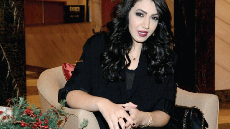 أسماء المنور اعتذرت.. والحق على بعض الفنانين الجزائريين