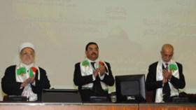 الجزائر  وحدها  من  تستطيع  جمع  الفلسطينيين  على  طاولة  واحدة