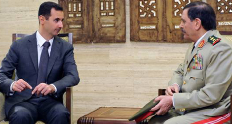 Syrie: premières images d'Assad après l'attentat contre trois responsables