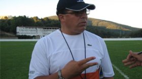 عساس  يشترط  الفوز  على  العناصر  لإستعادة  الثقة