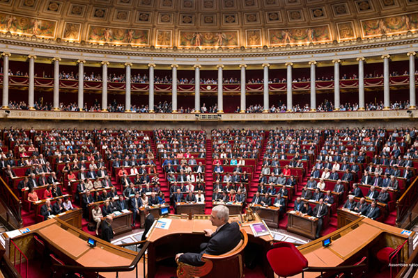 France: la déchéance de nationalité approuvée