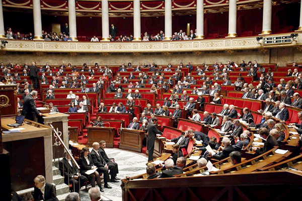 Première question écrite sur l’Algérie et les Harkis sous l’ère Macron!