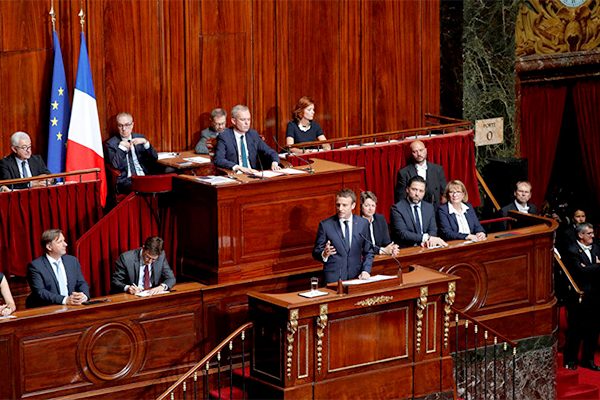 Parlement français: l’Algérie sera-t-elle considérée officiellement comme zone d’opérations militaires jusqu’en 1964?