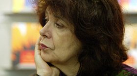 عمان تحتفي بآسيا جبّار