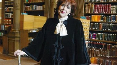 Paris rend hommage à Assia Djebar