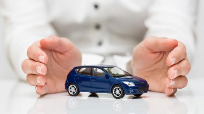 50 بالمائة تخفيضات في تأمين السيارات للنساء