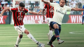 عطال ضمن التشكيلة المثالية للدوري الفرنسي