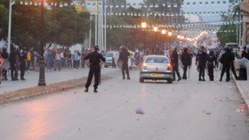 إصابة 11 شرطيا و120 مناصرا في مباراة الجزائر – ليبيا