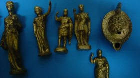 درك ڤالمة يحجز قطعا وتحفا أثرية نادرة تعود إلى القرن الرابع قبل الميلاد