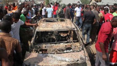 Attentats au Nigeria: le président rencontre un haut responsable musulman