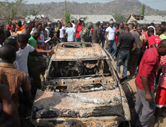 Attentats au Nigeria: le président rencontre un haut responsable musulman