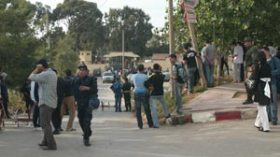 وفاة‮ ‬مواطن‮ ‬وجرح‮ ‬14‮ ‬شخصا‮ ‬بينهم‮ ‬عناصر‮ ‬أمن‮ ‬